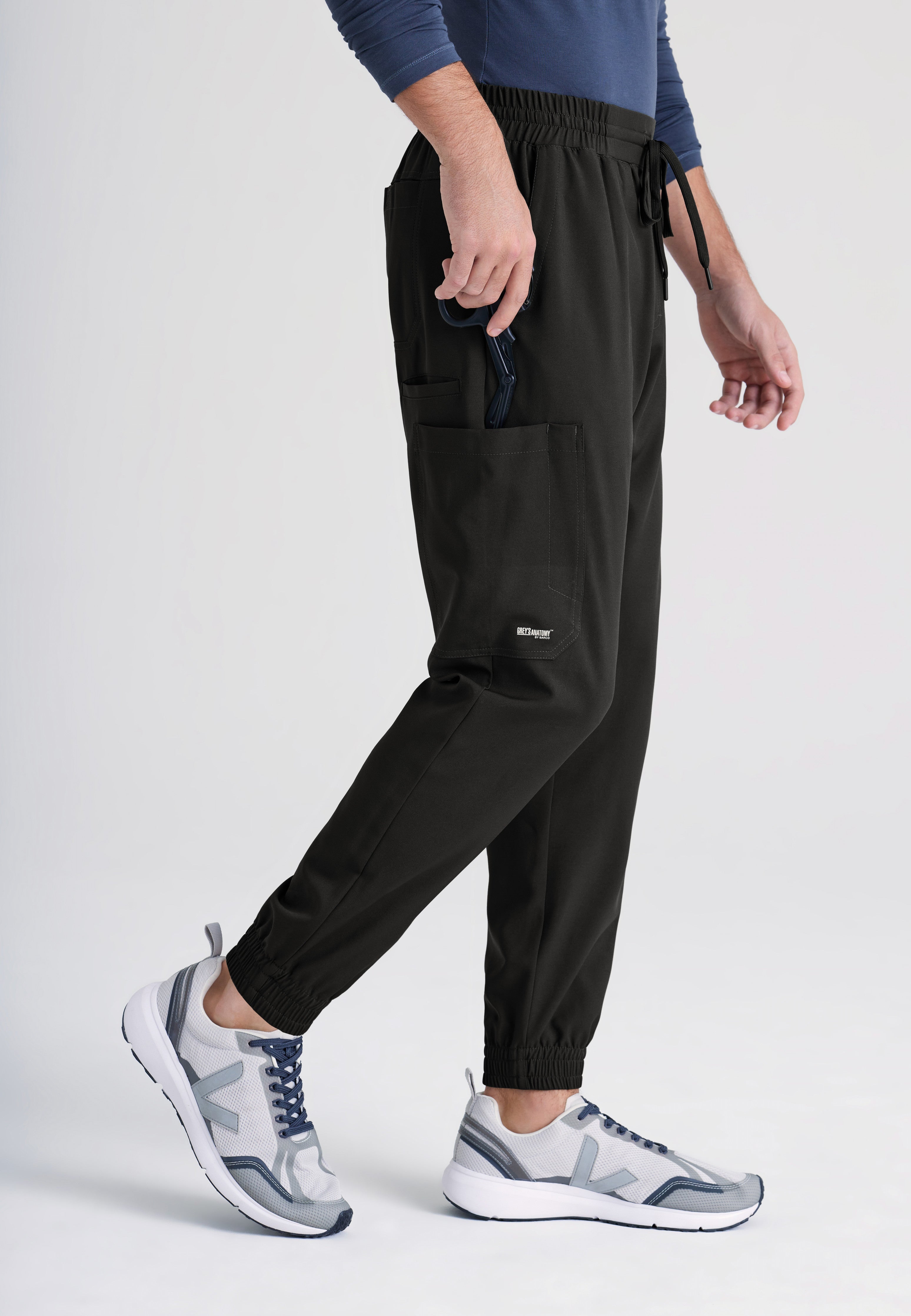 Side View of the Voyager 5-Pocket CICLO® Jogger Scrub Pant in Black from Grey's Anatomy™ by Barco Evolve